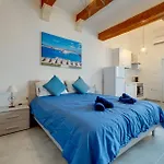 Charming Studio Close To The Promenade