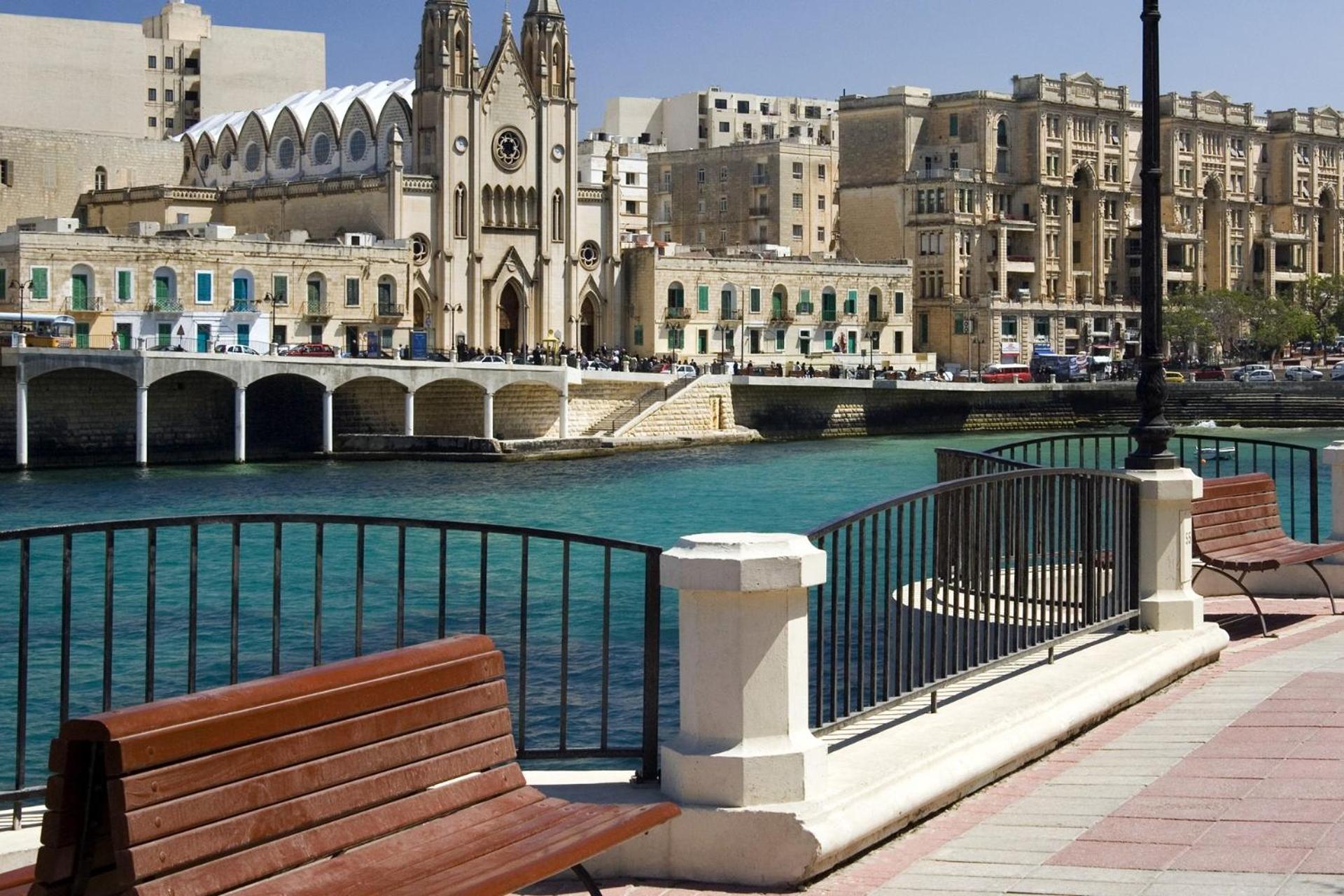 Charming Close To The Promenade Sliema